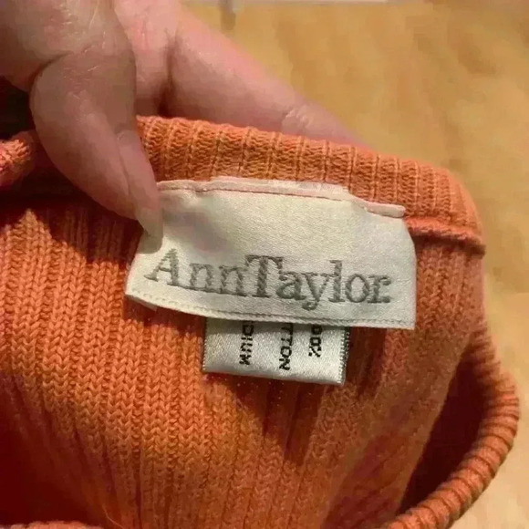 Ann Taylor Pink Bodycon Short Sleeve Tee Size Medium - Picture 4 of 11